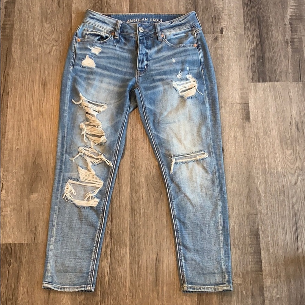 Ripped, Button up, Tom Girl Jeans 💙